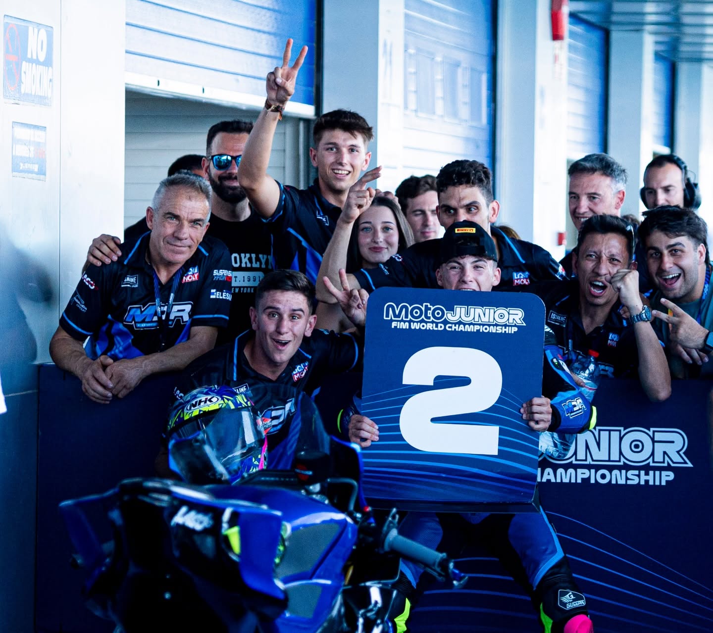 MDR Competición celebrando en el FIM MotoJunior World Championship
